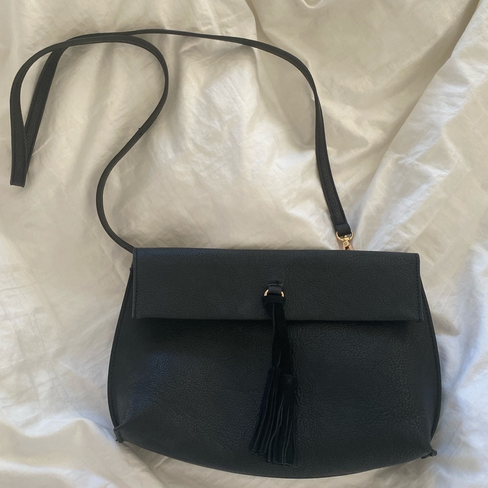 Anthropologie crossbody bag w/ suede tassels